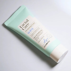 Daily Aqua Foaming Facial Cleanser for sensitive skin – part of affordable clean skincare routine by Food2Skin